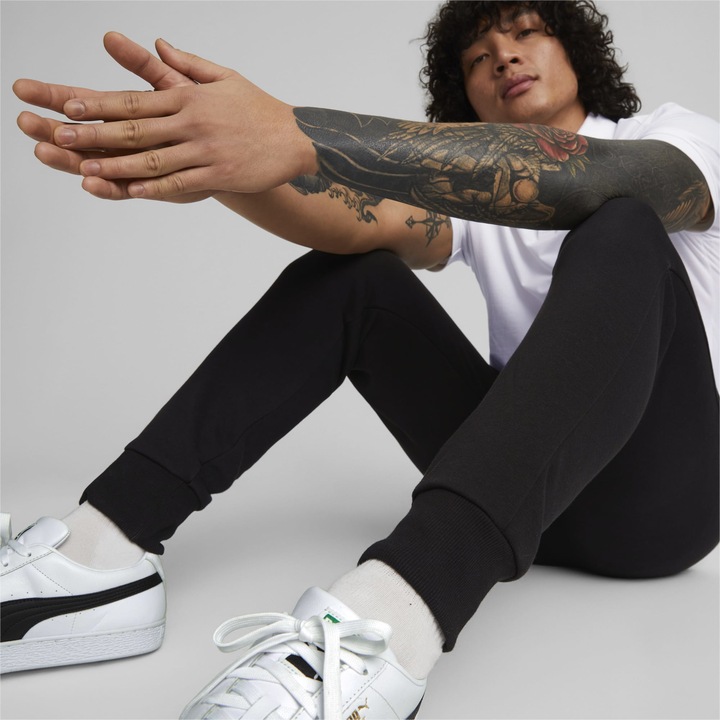 Actual product image Puma ESS Logo (M)