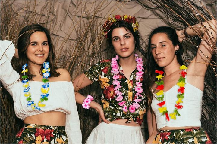 Actual product image I Am Creative Hawaii flower necklace party
