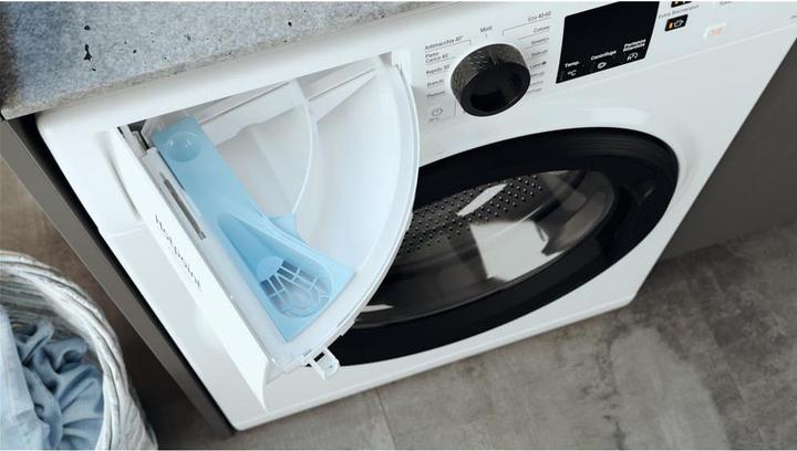 Image du produit Hotpoint NF825WK FR Lave-linge à chargement frontal 8 kg 1400 tr/min B Blanc (8 kg, Gauche)