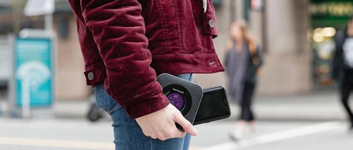 Actual product image Netgear Hotspot Nighthawk M1