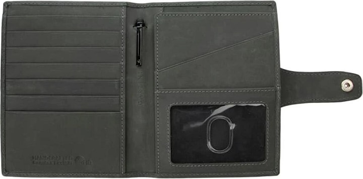 Actual product image Garzini AirTag Passport Holder