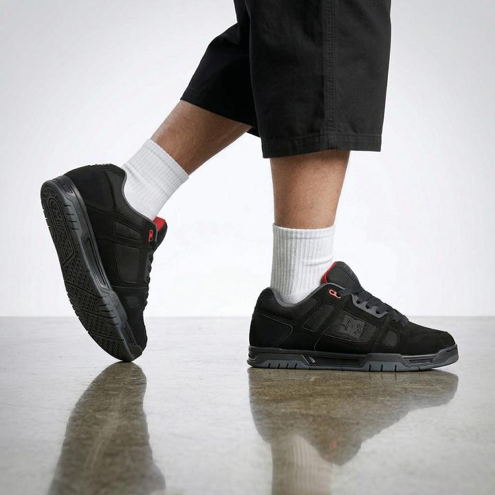 Immagine prodotto DC Shoes Scarpe da Ginnastica Stag (42)