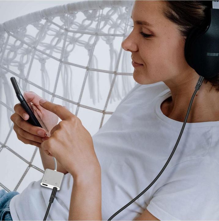 Actual product image Akashi USB-C audio charging adapter (3.5mm jack, USB-C, USB-C)