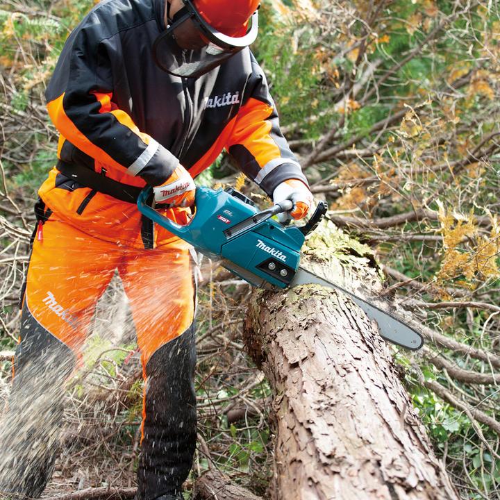 Actual product image Makita UC015GT101 Akumuliatorinis grandininis pjūklas, 40Vmax XGT, BL4050F, DC40RA, BL-motor 350mm, 25.5 m/ (Battery chain saw)