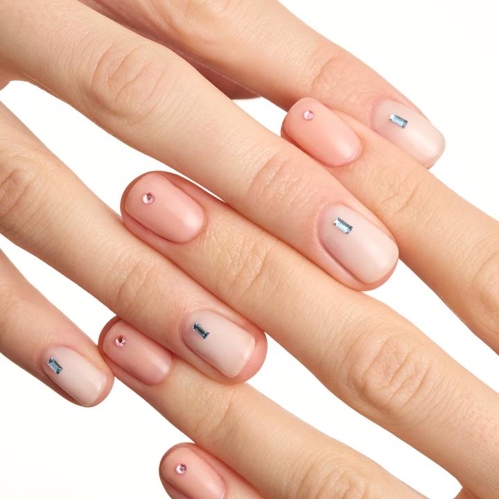 Image du produit essence it's a RAINBOW BLING nail sticker stickers pour ongles (Décoration des ongles)