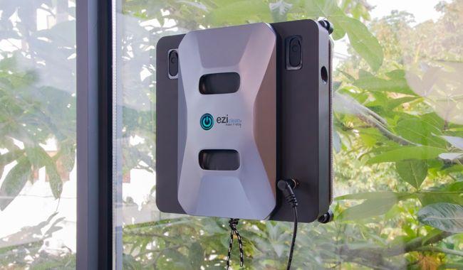 Actual product image Eziclean Windobot S6 Ultra