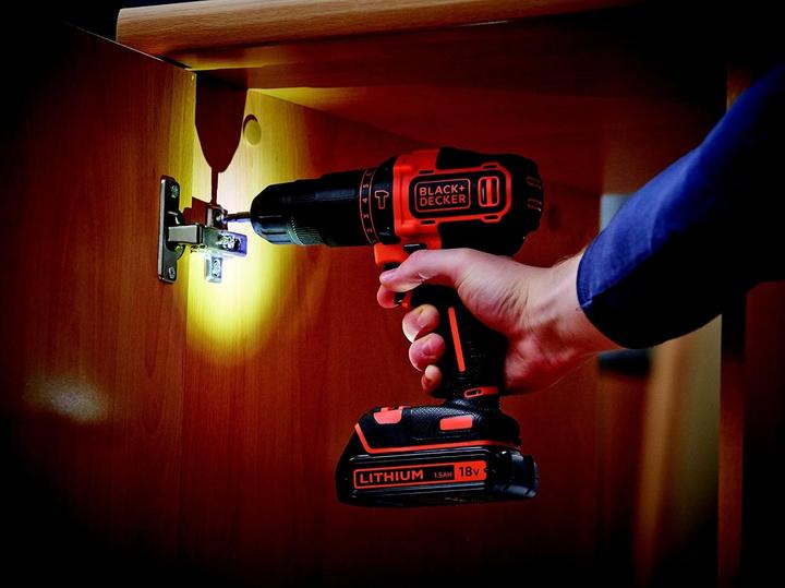 Image du produit Black & Decker BDCHD18BOA, 2 piles & 160 pcs. Ensemble d'accessoires