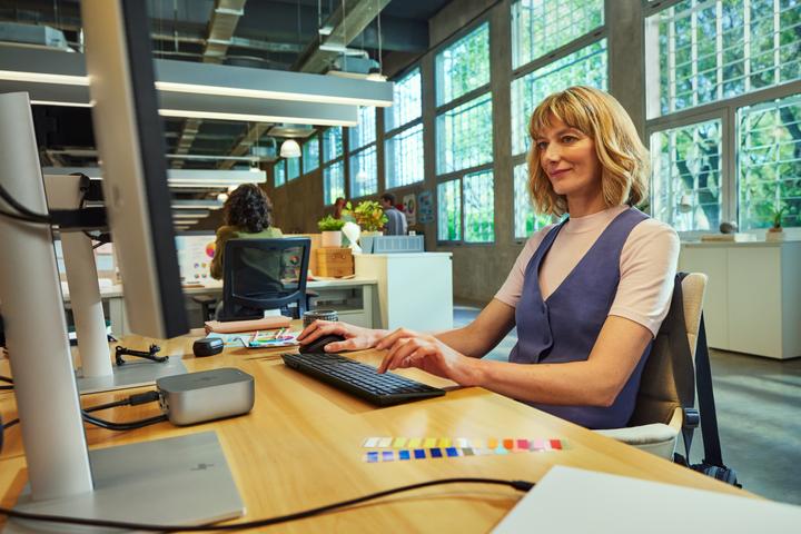 Image du produit HP 725 Multi-Device Rchrgbl WL KBD EMEA- (ING. Int., Sans fil)
