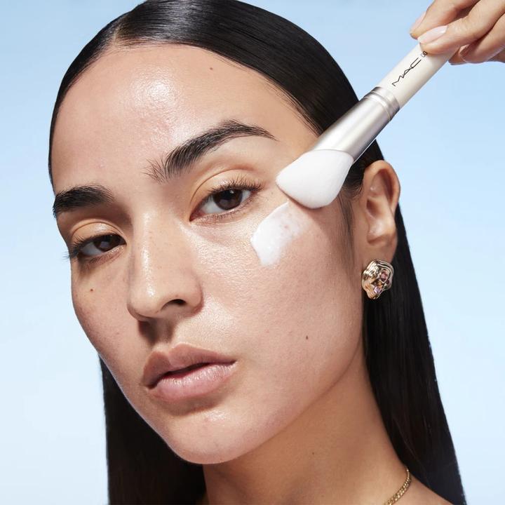 Actual product image MAC Cosmetics Hyper Real Skincanvas Balm (15 ml, 24h cream)