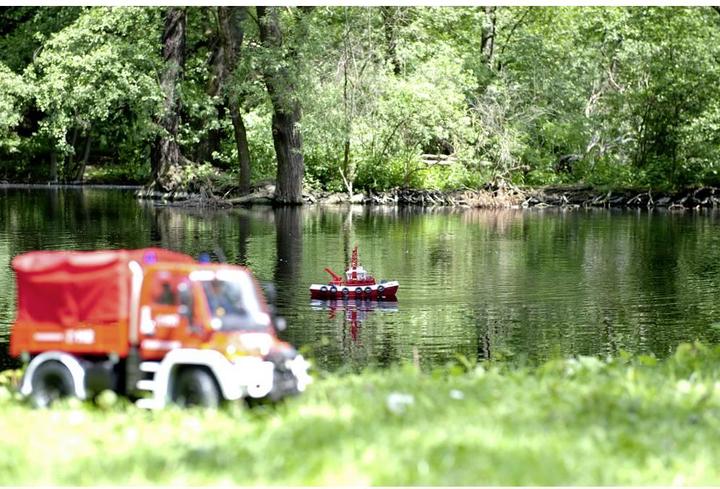 Produktbild Carson Feuerlöschboot TC-08