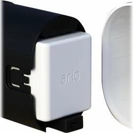 Actual product image Arlo Pro 4 Spotlight VMC4350P-100EUS Set of 3 (2688 x 1520 pixels)