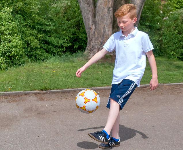 Immagine prodotto Betzold Sport Calcio nel cortile della scuola, giallo (5)
