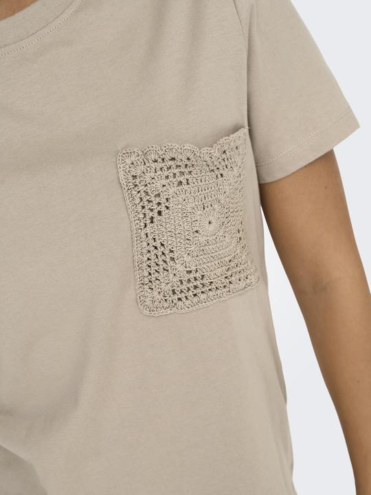 Actual product image JdY Jdyselma S/S Crochet Pocket Top Jrs Noos (M)