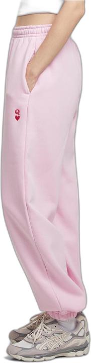 Actual product image Mister Tee MisterTee Real Queen EMB Ladies Fluffy Sweatpants - 193911 (L)