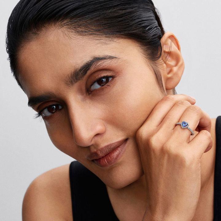 Actual product image Pandora Sparkling Elevated Heart Ring (52, 925 Silver)