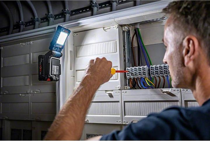 Image du produit Bosch Professional GLI 18V-800 (800 lm)