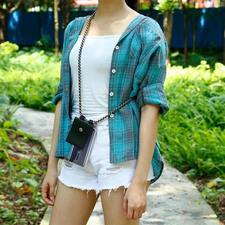 Produktbild Cadorabo TPU Handy Kette SILBER Cover