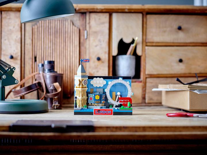 Image du produit LEGO Carte postale Creator de Londres (40569, LEGO Creator 3-in-1)