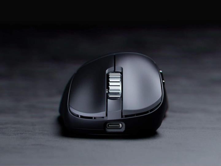 Actual product image Pulsar Xlite V4 eS Mini Wireless - Gaming Mus - Optisk - 5 scarce - Sort (Cable, Wireless)