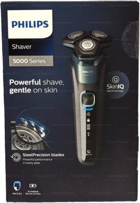 Philips Series 5000 Wet & Dry Shaver 360d Flexing Heads SkinIQ with Cleaning Pod (S5586/66)
