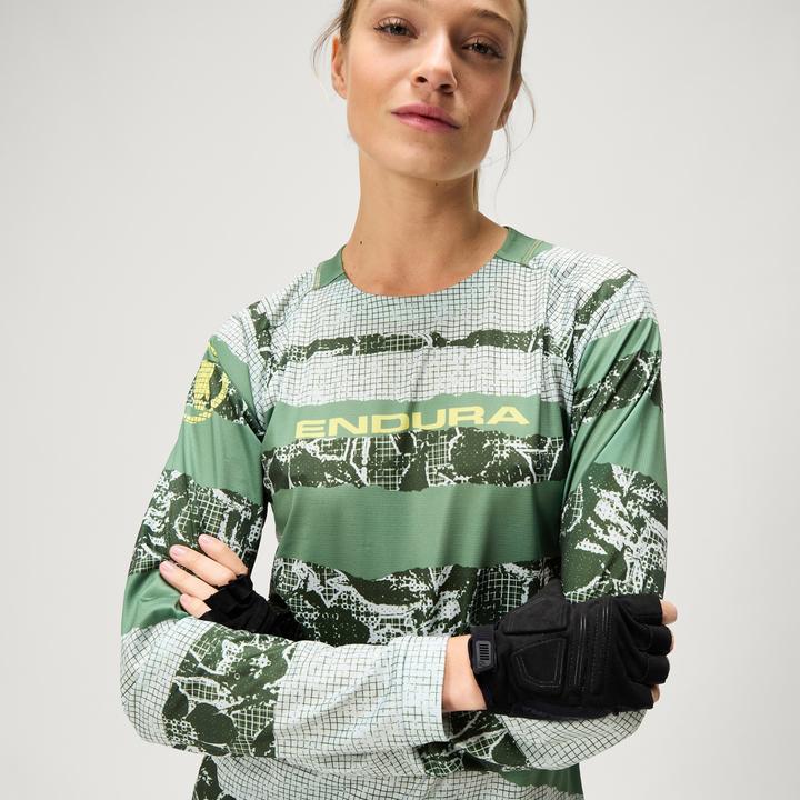 Actual product image Endura Patchwork Wms Ltd L/S Tee Mag (M)