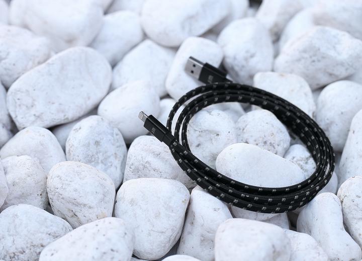 Actual product image Just Mobile AluCable Flat (braided) (1.20 m, USB 3.0)