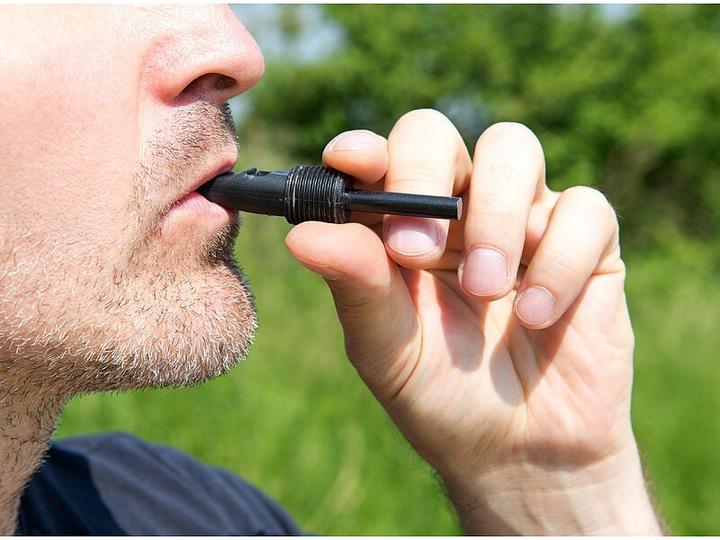 Immagine prodotto Semptec vanga strumento multifunzione 11in1 con sega, piccone, martello & co. (12 Funzioni)