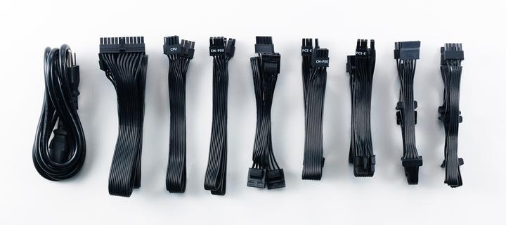 Produktbild Cooler Master V Series SFX (750 W)