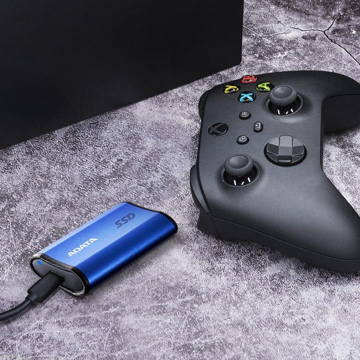 Actual product image Adata Dysk zewnętrzny SSD SE880 1TB USB3.2A/C Gen2x2 Niebieski (1 TB)