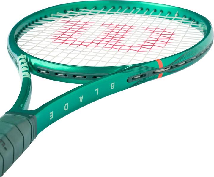 Actual product image Wilson Blade 98 16x19 V10 Tennisschläger (3, 305 g, Not covered)
