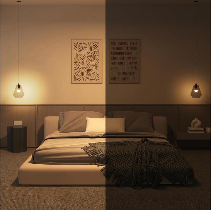 Actual product image Philips Hue Essential White & Color Ambiance (E27, 806 lm, 3x)