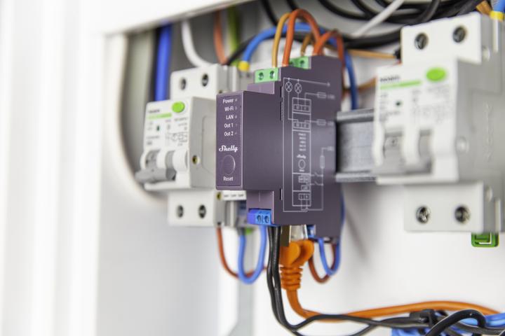 Actual product image Shelly Pro 2 (Switch actuator)