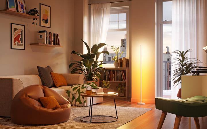 Actual product image Nanoleaf Matter Smart Multicolor Stehlampe weiss (1700 lm)