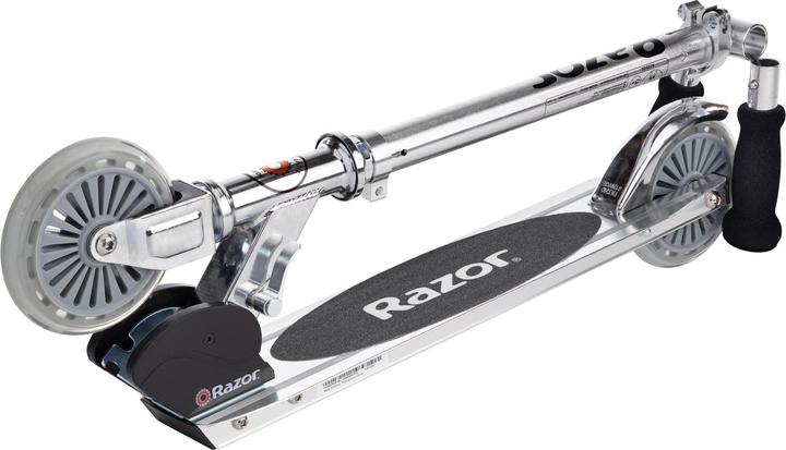 Actual product image Razor A125