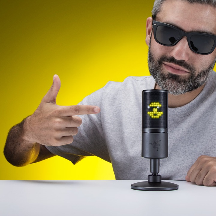Actual product image Razer Seiren Emote
