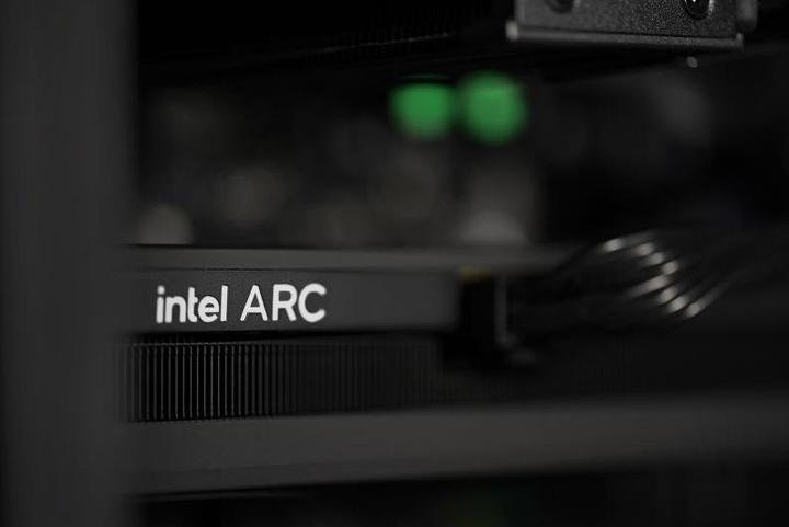 Actual product image Actina 5901443410294 (1000 GB, 32 GB, Arc B580)