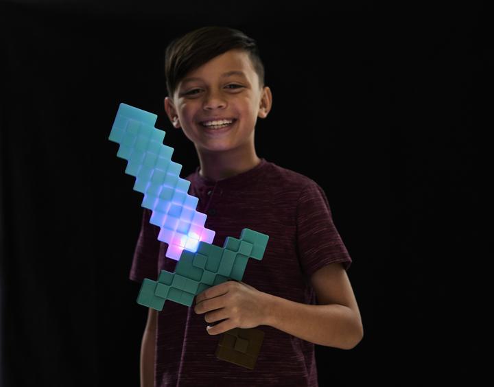 Produktbild Mattel Epee 40cm Sonore Minecraft