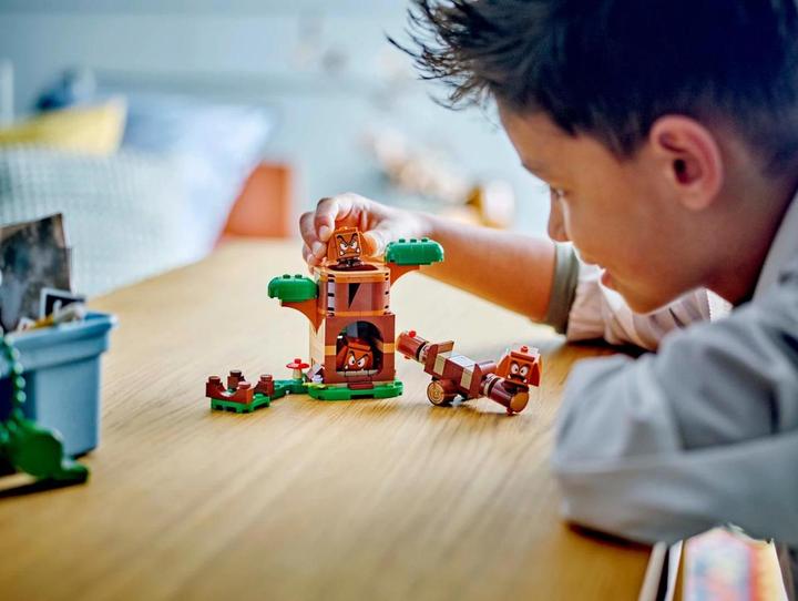 Actual product image LEGO Gumba playground (71433, LEGO Super Mario)