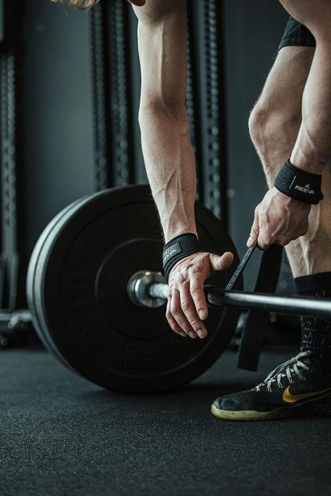 Actual product image Reeva Lifting Straps mit Polsterung – Gewichthebe-Straps Schwarz, Powerlifting & Fitness Trainingsgu