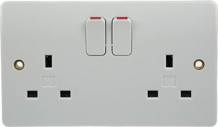 K1246 WHI | Prise électrique MK Electric, Blanc x 2, 13 A, Type G - Britannique Commuté Intérieur, BS 1363 Pt 2 | RS