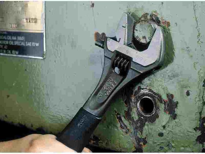 Produktbild Bahco ERGO Rollgabelschlüssel, mit gummiertem Griff und einstellbarer Backe - 33 mm (33 mm)