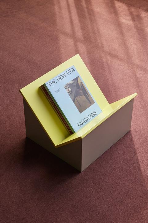 Actual product image Hübsch Tick magazine holder