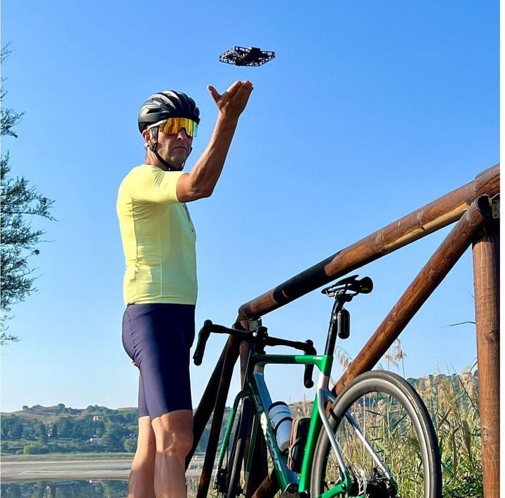 Actual product image HoverAir X1 Action Cam WLAN, Bluetooth, Mini-Kamera (11 min, 260 g, 12 Mpx)