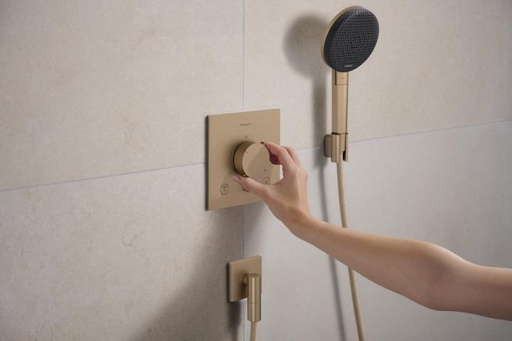 Produktbild hansgrohe Runde Handbrause mit 3 Strahlarten und Anti-Kalk-Funktion (3 Strahlarten, 10.30 l/min)