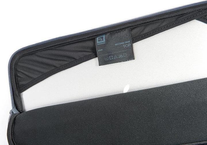 Actual product image Tucano Second Skin Top (13", Apple)