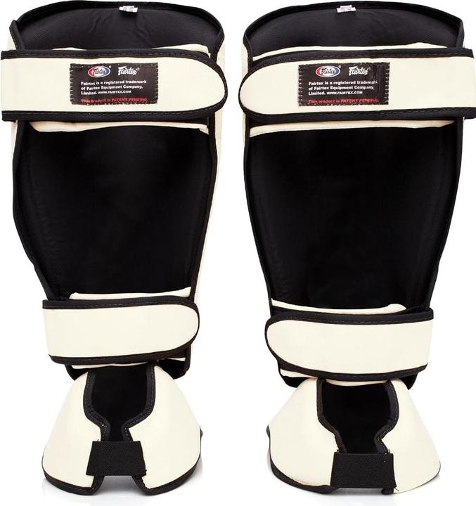 Actual product image Fairtex Shin guards SP7 Twister Detachable (S)