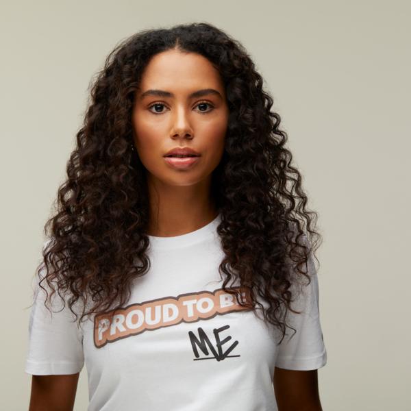 Produktbild essence Pretty Natural Hydrating Foundation (240 Warm Honeycomb)