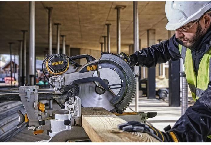 Actual product image DeWalt DWS780-QS Panel saw