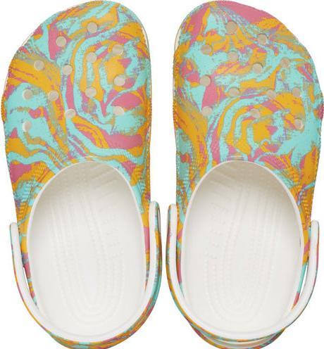 Actual product image Crocs K's Classic Island Escape Clog (30)