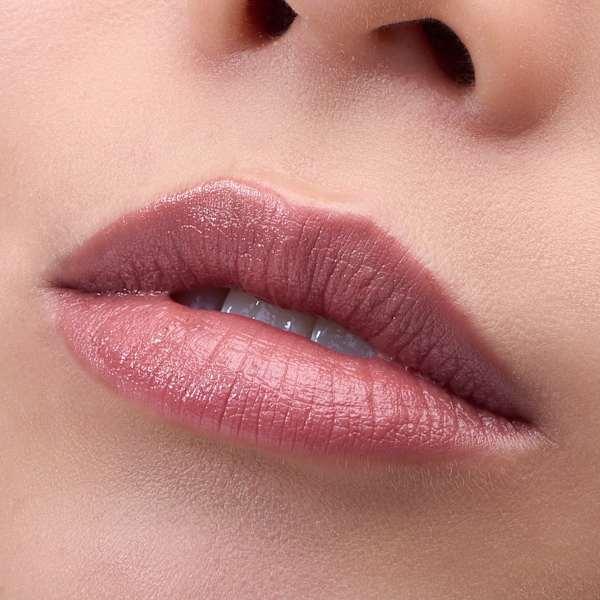 Image du produit dm alverde Rouge à lèvres Color & Care 43 Tender Mauve (43 Tendre Mauve)